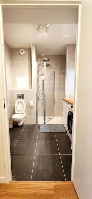 New & Serene 1-Bedroom Apart Near #Ladefenseparis #Parking&Fibre Suresnes Bagian luar foto