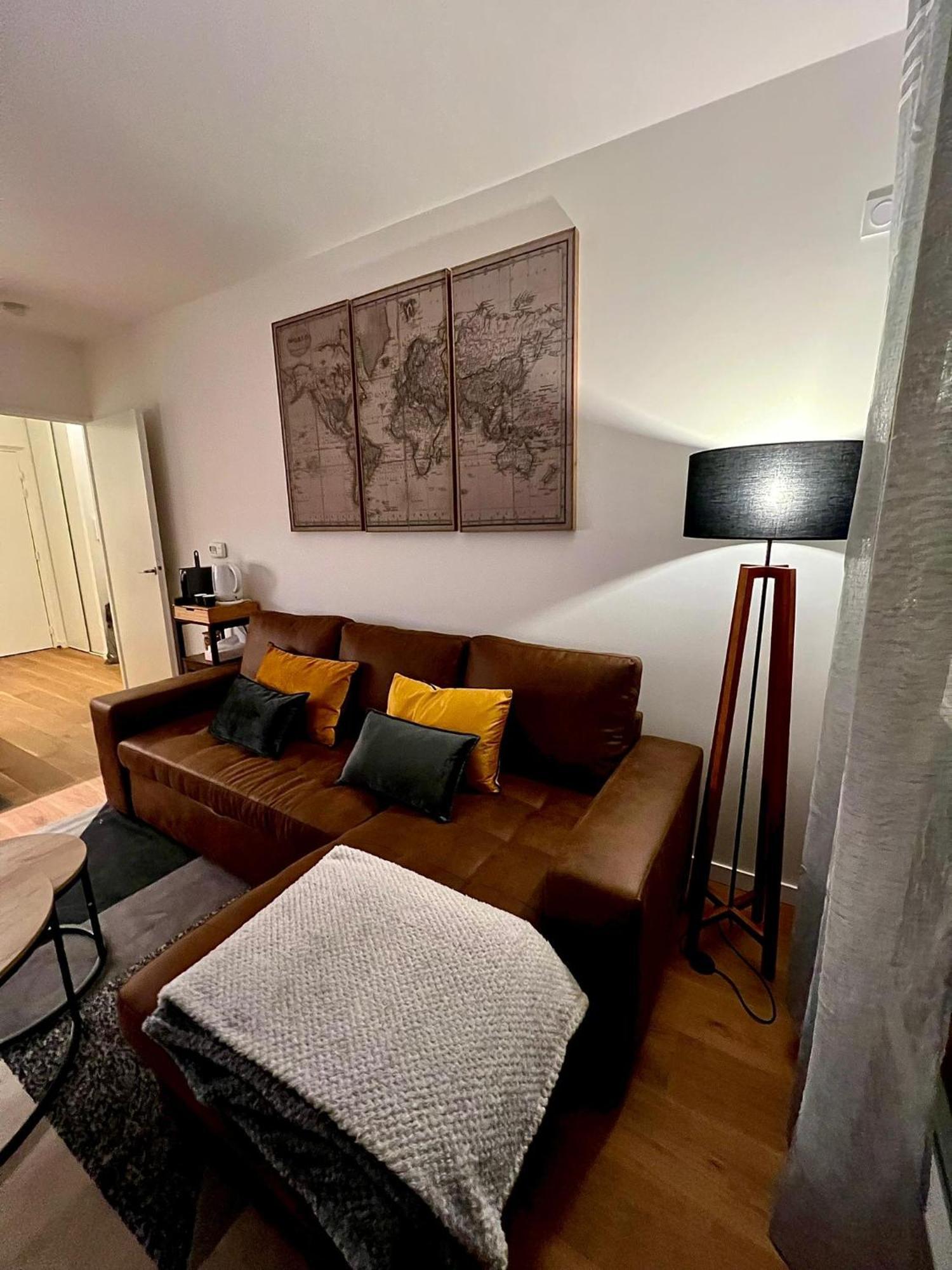 New & Serene 1-Bedroom Apart Near #Ladefenseparis #Parking&Fibre Suresnes Bagian luar foto