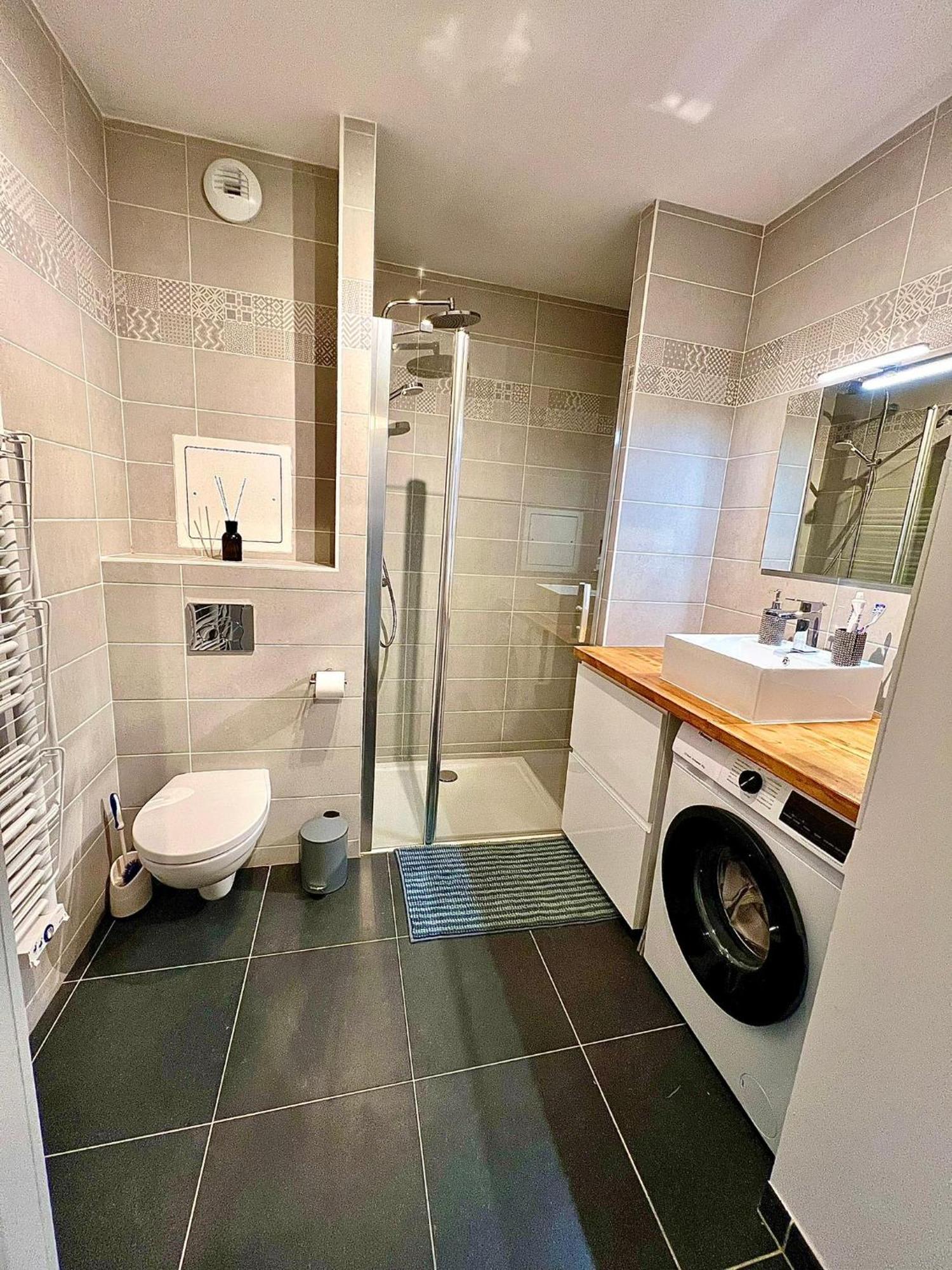 New & Serene 1-Bedroom Apart Near #Ladefenseparis #Parking&Fibre Suresnes Bagian luar foto