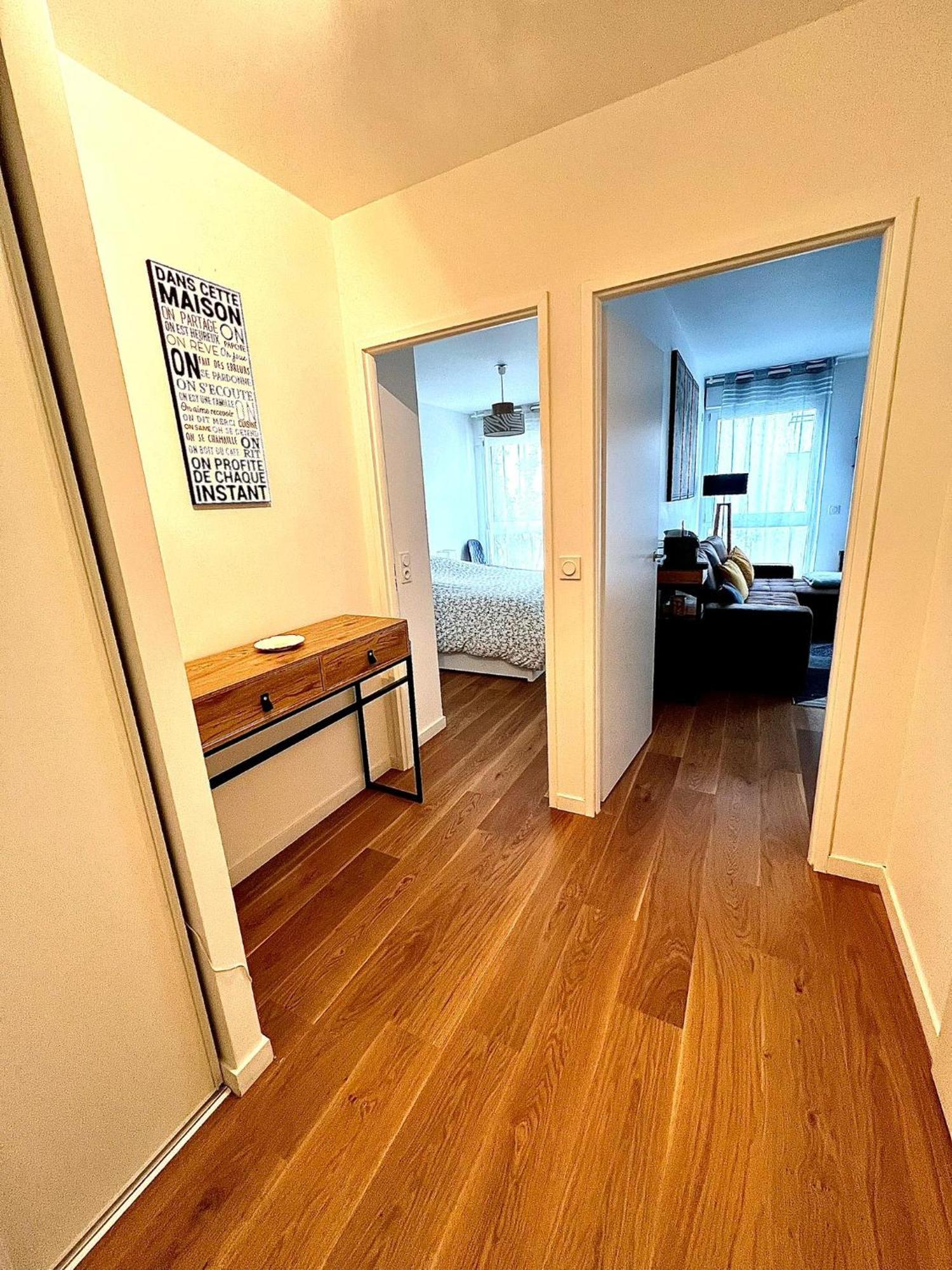 New & Serene 1-Bedroom Apart Near #Ladefenseparis #Parking&Fibre Suresnes Bagian luar foto