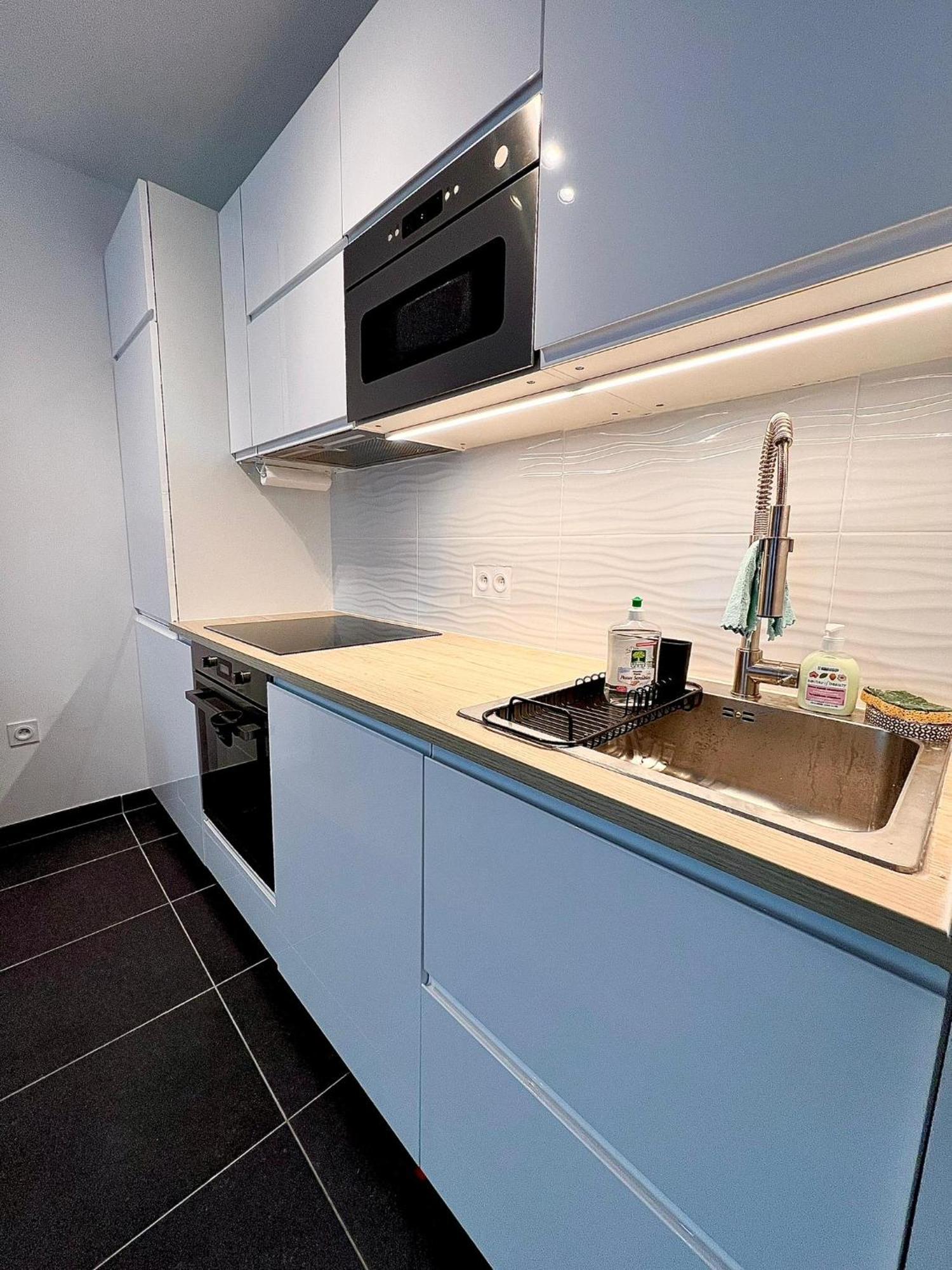 New & Serene 1-Bedroom Apart Near #Ladefenseparis #Parking&Fibre Suresnes Bagian luar foto